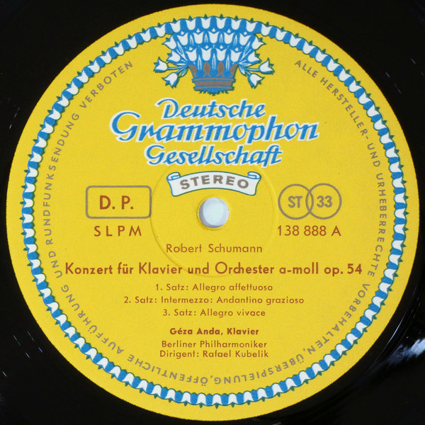 Klavierkonzerte In A-moll = Piano Concertos In A Minor